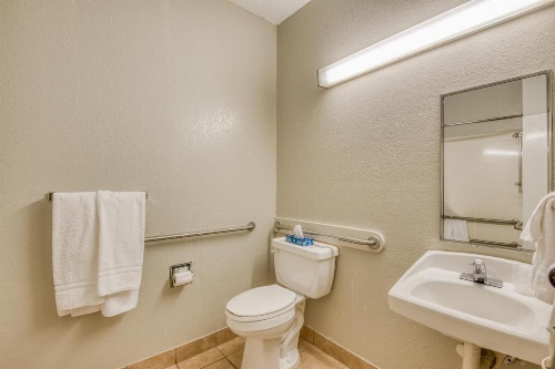 Trident Inn and Suites image 15