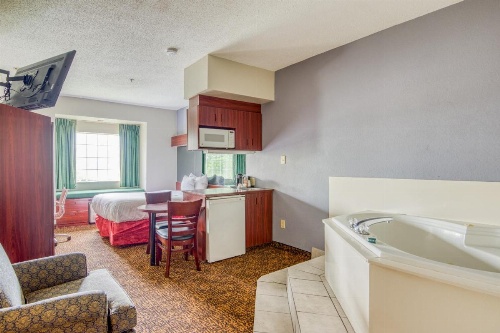 Trident Inn and Suites image 16