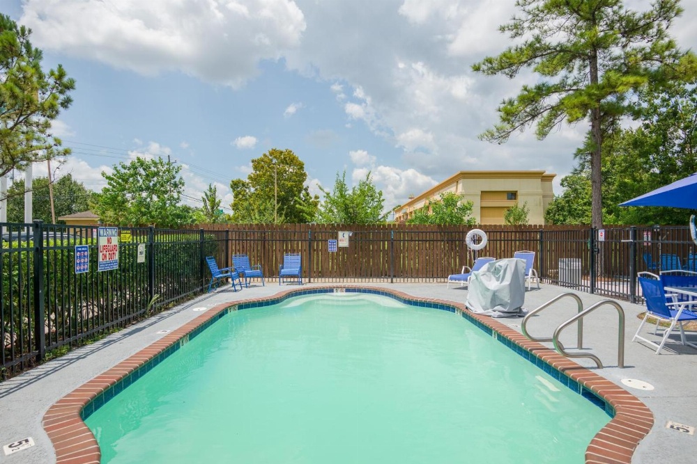 Trident Inn and Suites