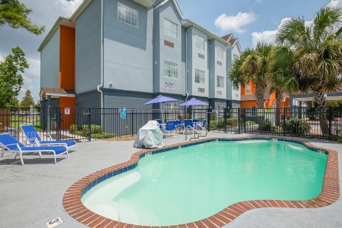 Trident Inn and Suites image 40